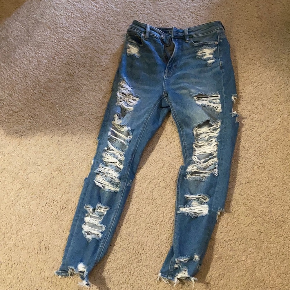 American eagle distressed jeans
